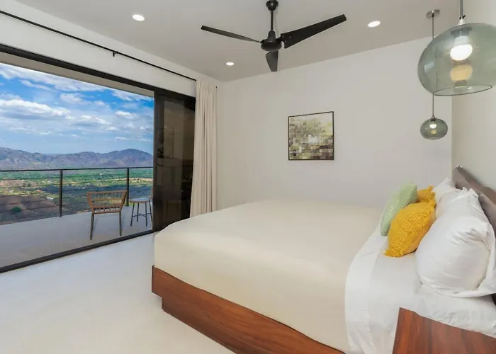 Сasa de vacaciones New! Oceanview, Infinity Pool, Spacious & Private Luxury Group Retreat *