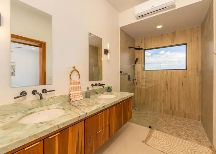 New! Oceanview, Infinity Pool, Spacious & Private Luxury Group Retreat Potrero (Guanacaste)