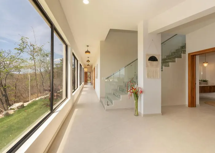 Сasa de vacaciones New! Oceanview, Infinity Pool, Spacious & Private Luxury Group Retreat *