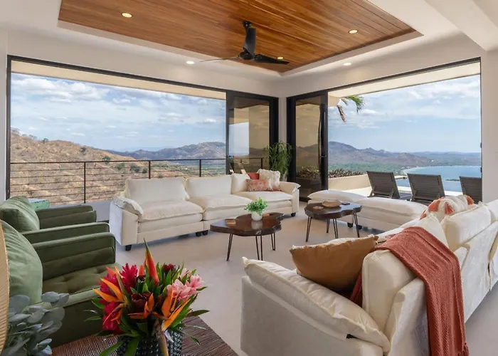 New! Oceanview, Infinity Pool, Spacious & Private Luxury Group Retreat *