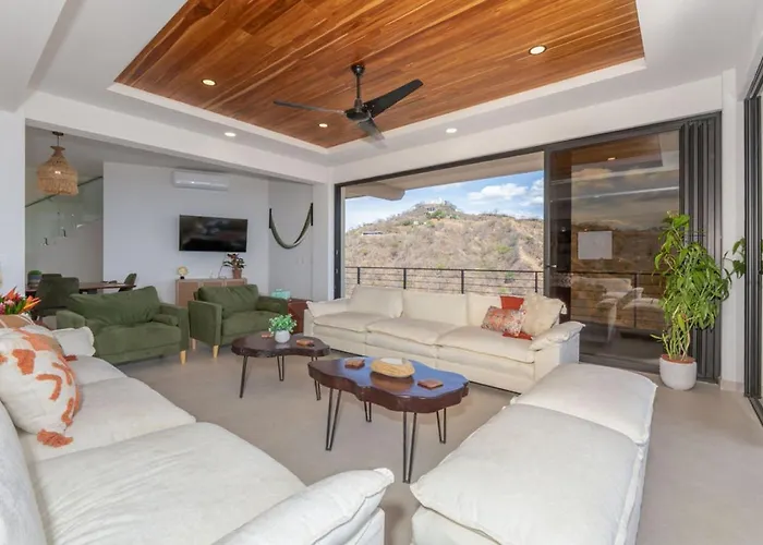 New! Oceanview, Infinity Pool, Spacious & Private Luxury Group Retreat *