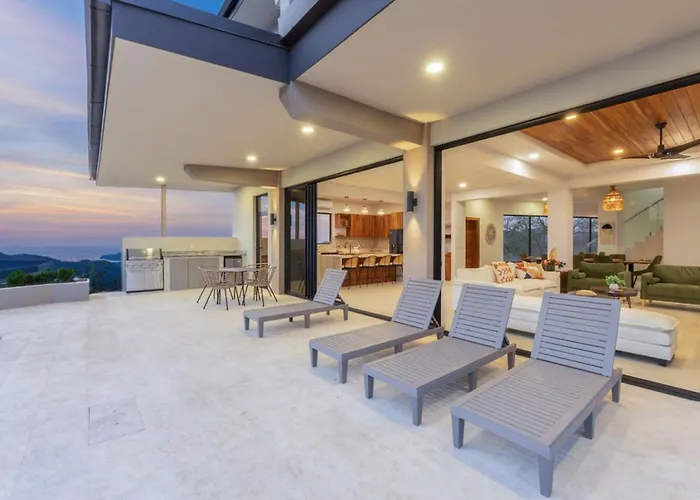 Сasa de vacaciones New! Oceanview, Infinity Pool, Spacious & Private Luxury Group Retreat Potrero (Guanacaste)